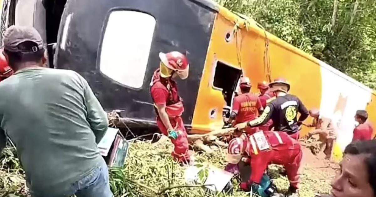 copy of articles thumbnail 1200 x 630 1 22.jpg - Field Trip Turns Into Nightmare As 17 DEAD, Dozens Injured In Horror School Bus Crash