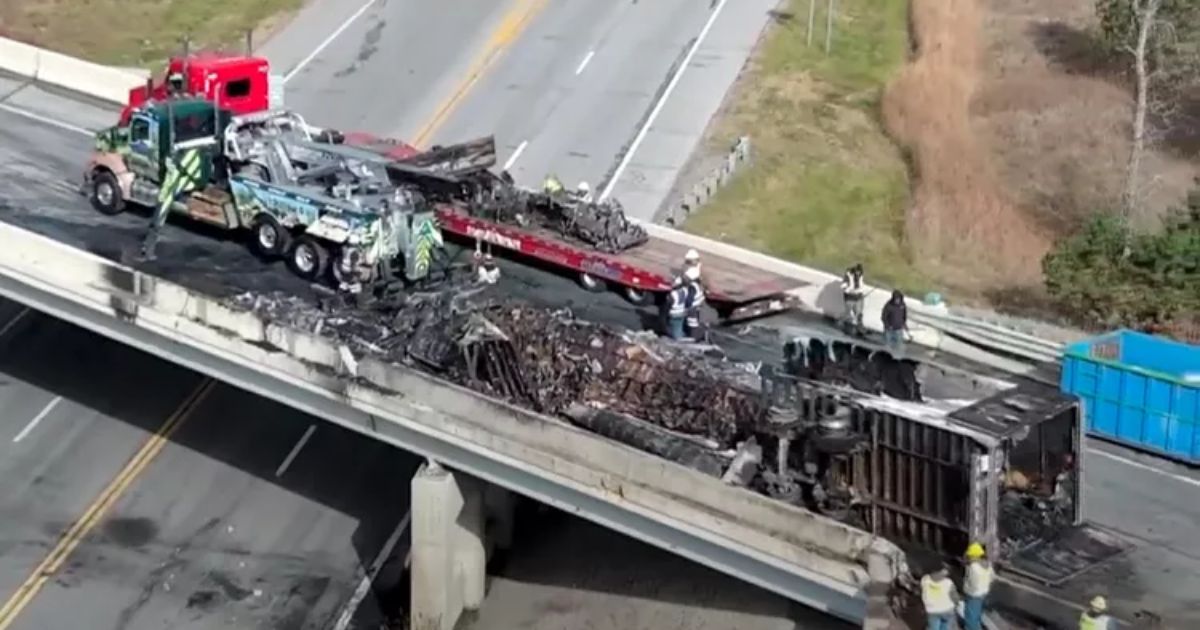 copy of articles thumbnail 1200 x 630 22.jpg - 4 Killed, 17 Injured After Semi-Truck Crashes into Vehicles Stuck in Michigan Traffic