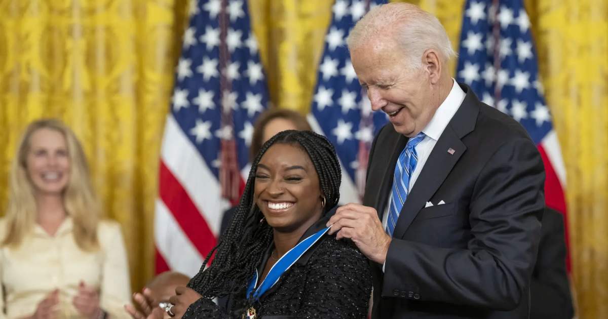 p4.jpg - Simone Biles Asks Joe Biden to ‘STAND UP’ After Kamala Harris’ Presidential Election Defeat