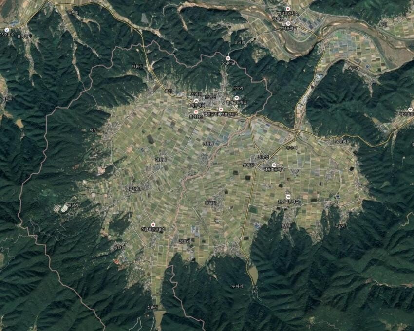 93265378-F16E-4F60-B451-6933488BEE9F.jpeg 한반도의 운석 자국