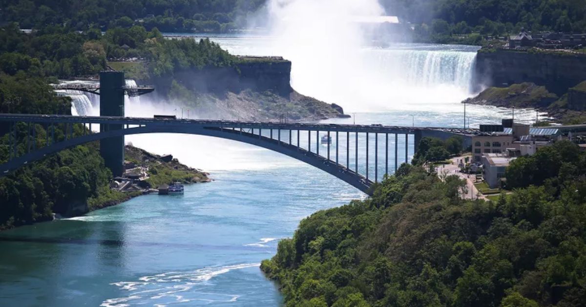 copy of articles thumbnail 1200 x 630 13 2.jpg - Woman and Her 2 Young Children Presumed Dead After 'Intentional' Plunge from Niagara Falls