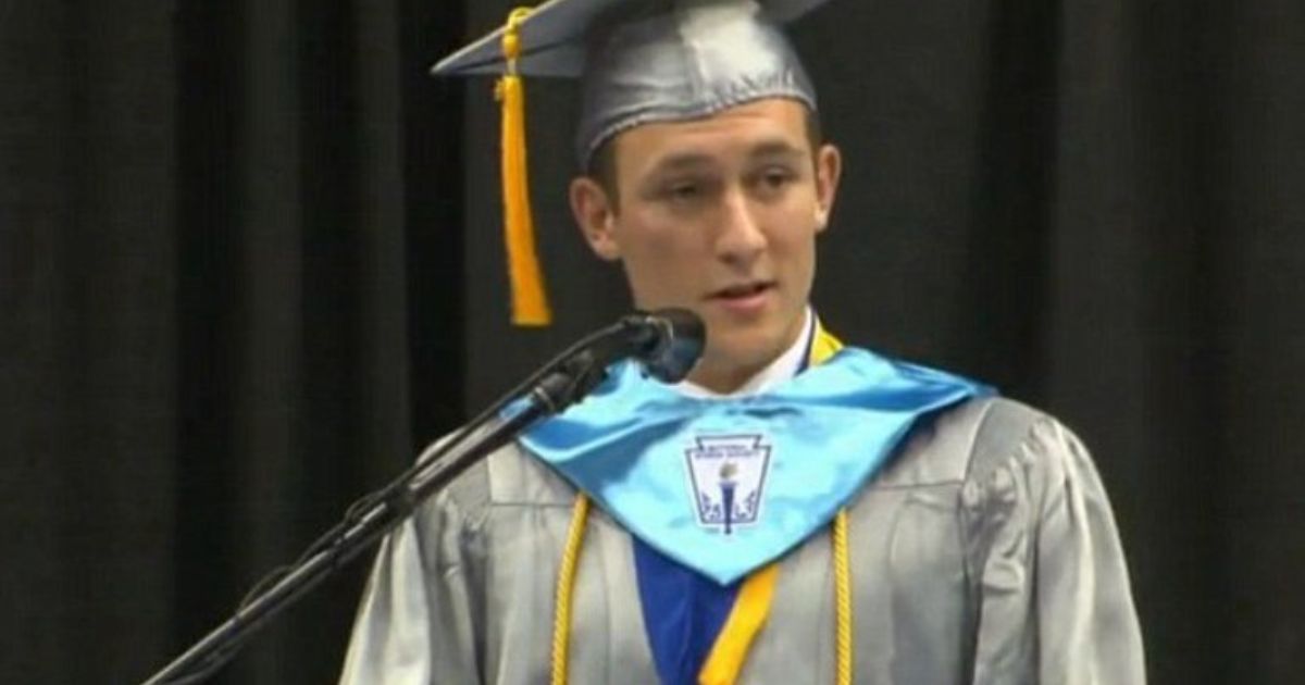 copy of articles thumbnail 1200 x 630 6.jpg - Crowd STUNNED After Valedictorian Admits To Being HOMELESS During Emotional Speech