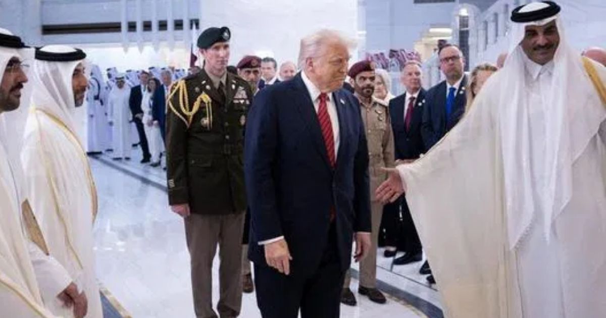 copy of articles thumbnail 1200 x 630 19 7.jpg - ‘Qatar-a-Lago’ Banner Displayed Over Trump’s Palm Beach Home Amid Controversy Over $400M Qatari Jet