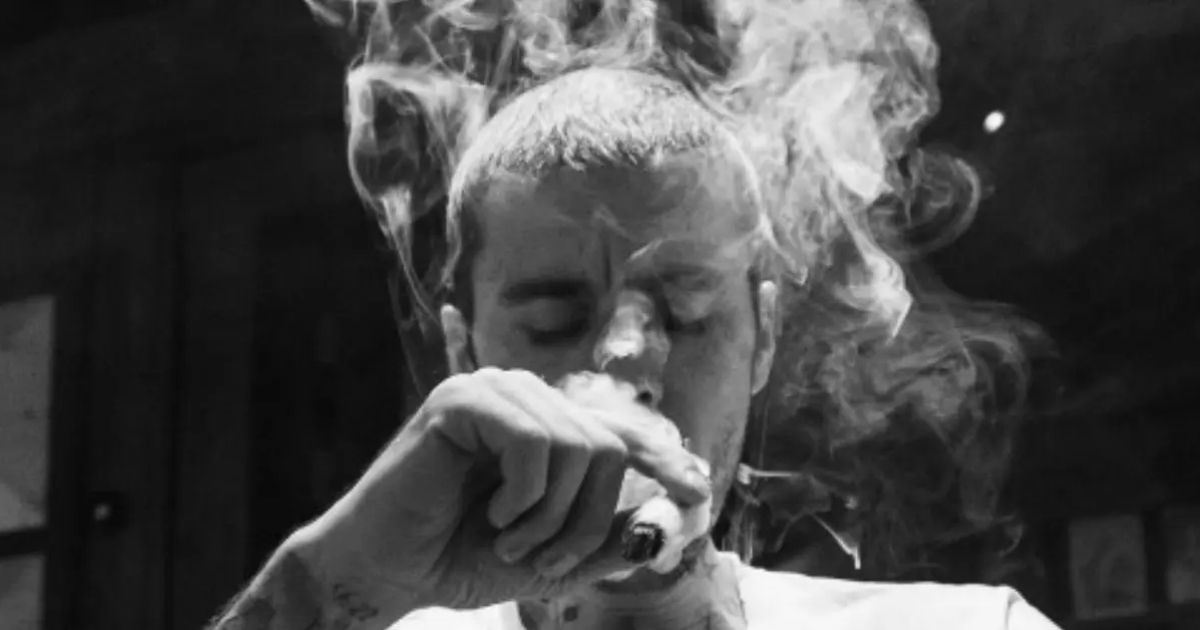copy of articles thumbnail 1200 x 630 27 2.jpg - Justin Bieber's Drug Use Exposed: Troubled Singer Snapped Smoking Bong During Recording Session Trip As Fans Blast 'Stop Doing This!'
