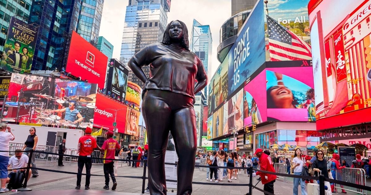 copy of articles thumbnail 1200 x 630 54.jpg - Giant Statue Of A Black Woman Just Dropped In Times Square, And People Are Having A Complete Meltdown