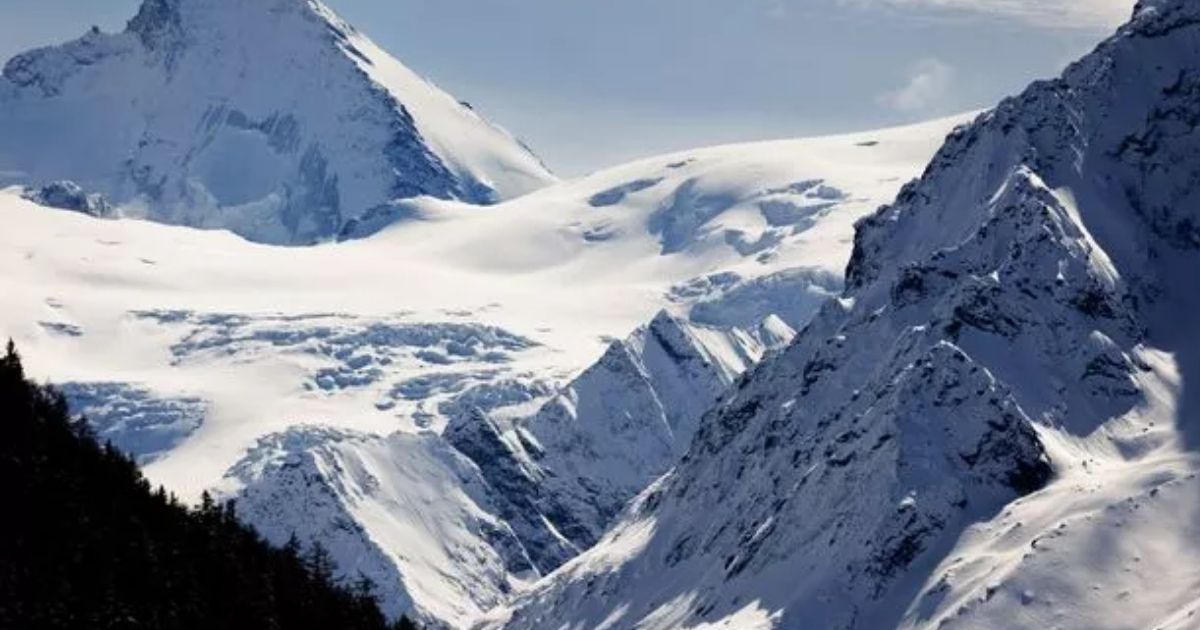 copy of articles thumbnail 1200 x 630 67 1.jpg - Summer Vacation Turns Into Tragedy After Five Skiers Found DEAD At Famous Luxury Tourist Resort