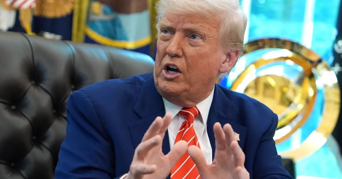 copy of articles thumbnail 1200 x 630 86.jpg - Trump Offers Emmanuel Macron Marriage Advice After SLAP by Wife Brigitte