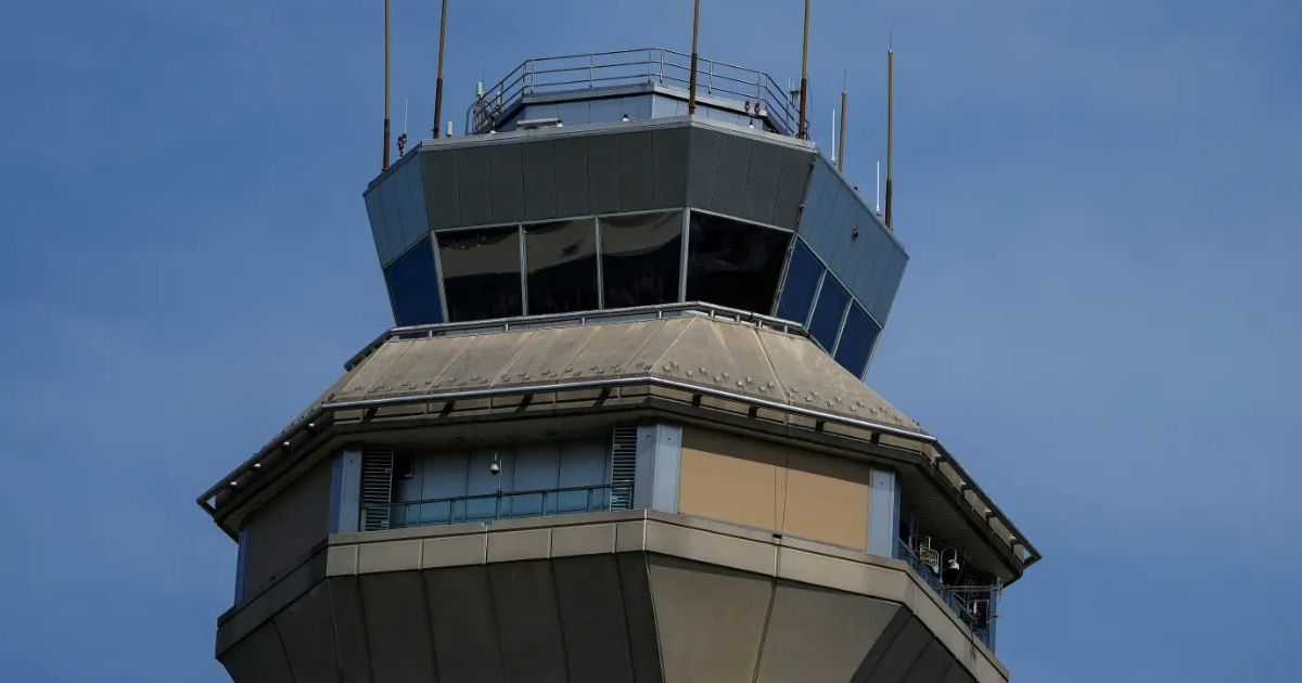 copy of articles thumbnail 1200 x 630 89.jpg - NJ Air Traffic Controller Reveals Why He Went on ‘Trauma Leave’: ‘Don’t Want to be Responsible for Killing 400 People’
