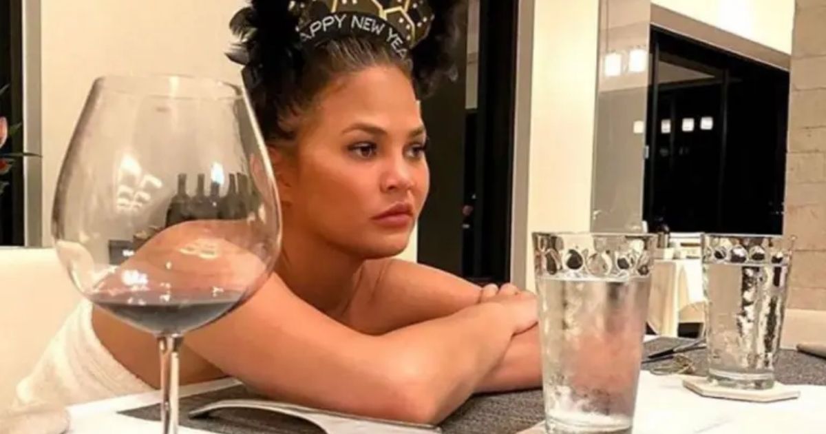 copy of articles thumbnail 1200 x 630 90.jpg - Chrissy Teigen Cries For Help After Admitting She Relapsed on Alcohol in Vulnerable Post