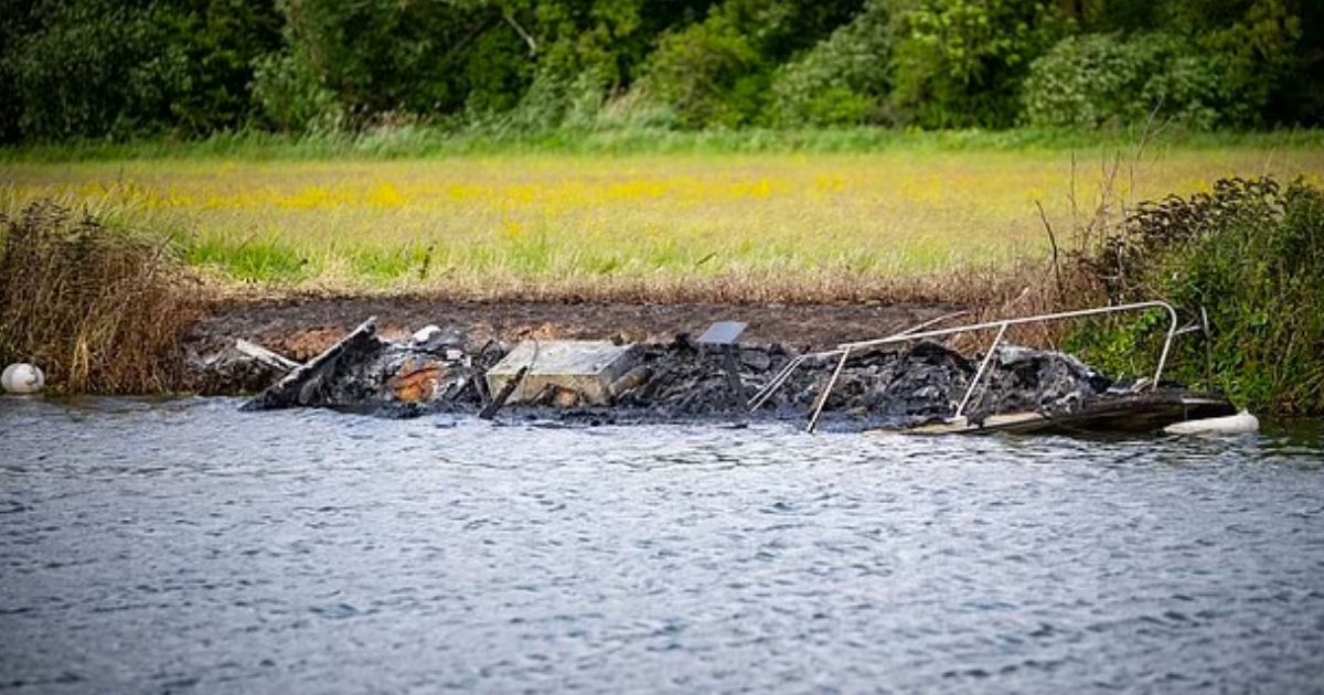 copy of articles thumbnail 1200 x 630 76.jpg - Boat 'Explodes' On River Thames Leaving Nine Injured Including Baby