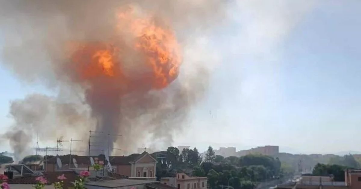 copy of articles thumbnail 1200 x 630 100 1.jpg - Hundreds of Tourists and Locals Flee For Their Lives After Giant Explosion Rocks Rome