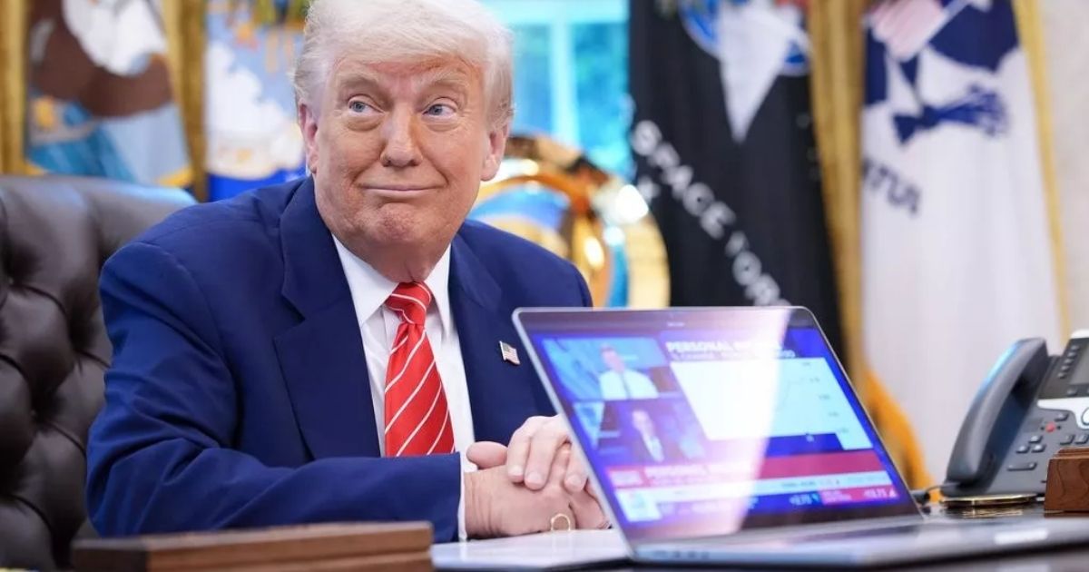 copy of articles thumbnail 1200 x 630 2025 07 08t123657 259.jpg - Donald Trump FUMES Over White House Computers Blocking Him From Watching Adult Content