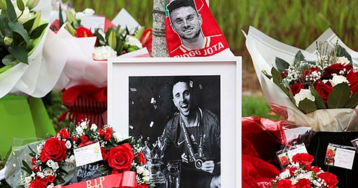 copy of articles thumbnail 1200 x 630 98 1.jpg - Heartbroken Mourners Gather to Pay Final Respects As Bodies of Liverpool Star Diogo Jota & Brother Arrive