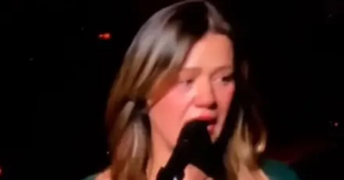 copy of articles thumbnail 1200 x 630 2025 08 13t151832 816.jpg - Kelly Clarkson’s heartache for her kids after ex’s death is fueled by her own troubled childhood
