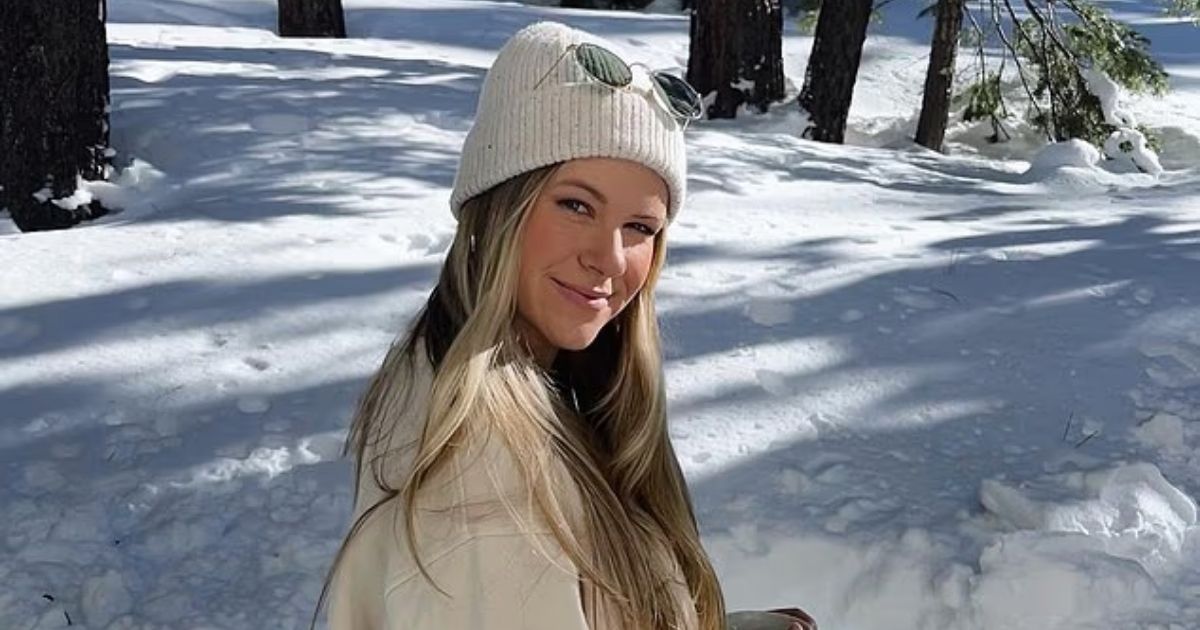 copy of articles thumbnail 1200 x 630 2025 08 15t145837 943.jpg - Nanny who had 'biohazard diarrhea' that canceled United flights reveals mistake she made that triggered explosion & destroyed plane bathroom