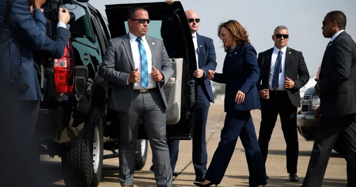 copy of articles thumbnail 1200 x 630 2025 08 30t163928 879.jpg - Trump revokes Kamala Harris’ Secret Service detail that was quietly extended by Biden