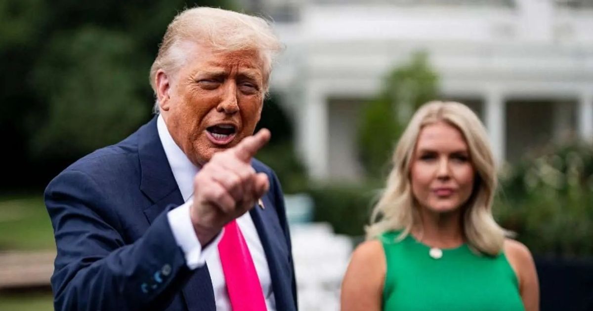 copy of articles thumbnail 1200 x 630 97.jpg - 'Those Lips, the Way They Move': Trump, 79, Cat Calls Press Secretary Karoline Leavitt, 27