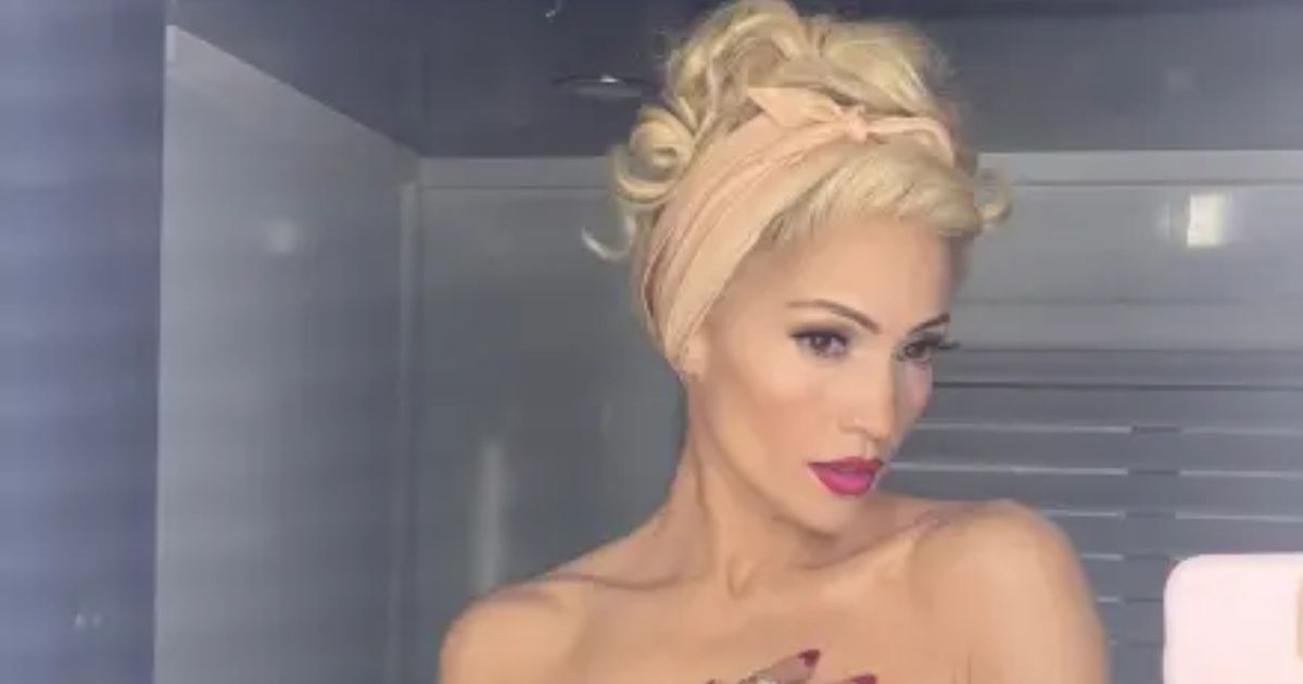 copy of articles thumbnail 1200 x 630 95 1.jpg - Fans mistake Jennifer Lopez for Gwen Stefani in new platinum blond glam selfies