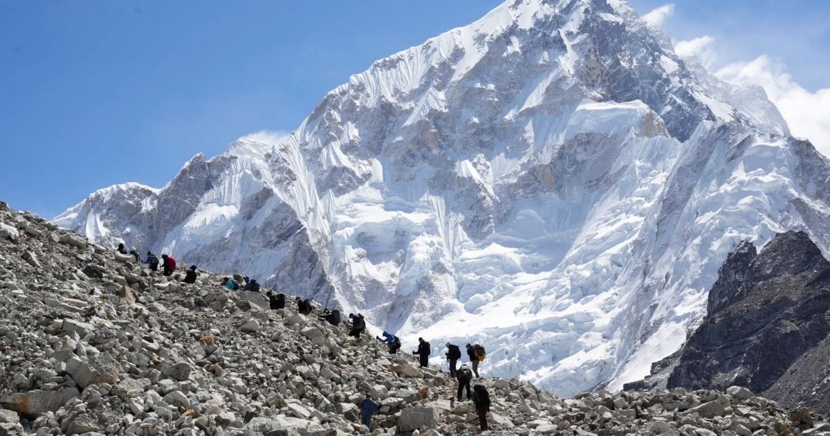 copy of articles thumbnail 1200 x 630 100 10.jpg - Hundreds of Mount Everest hikers rescued after snow, storm strands them on world’s highest mountain