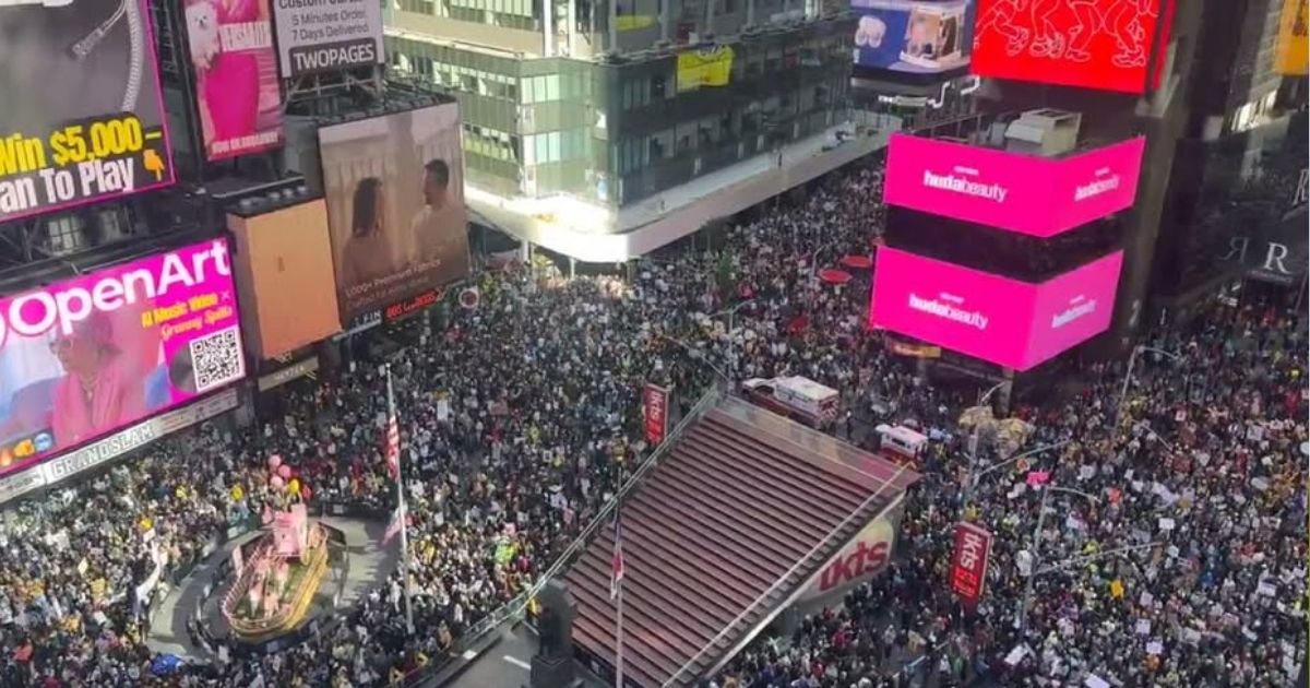 copy of articles thumbnail 1200 x 630 100 19.jpg - Nationwide Unrest Looms As Thousands Pack into Times Square for “No Kings” protest