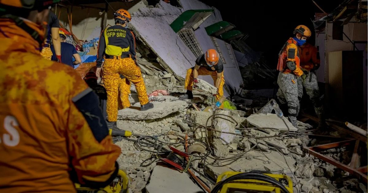 copy of articles thumbnail 1200 x 630 100 2.jpg - Meghan Markle’s estranged father ‘trapped’ in Philippines apartment after massive earthquake