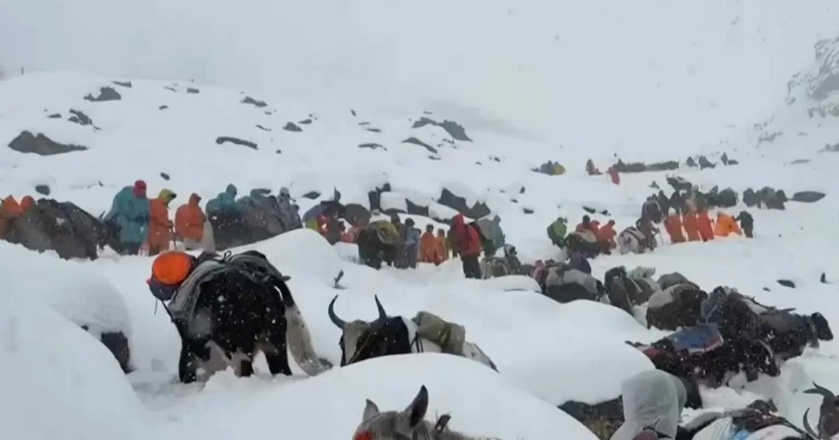 copy of articles thumbnail 1200 x 630 95 9.jpg - Hundreds trapped on Mt. Everest by massive storm, desperate rescue effort begins as fears grow they'll be buried under snow alive