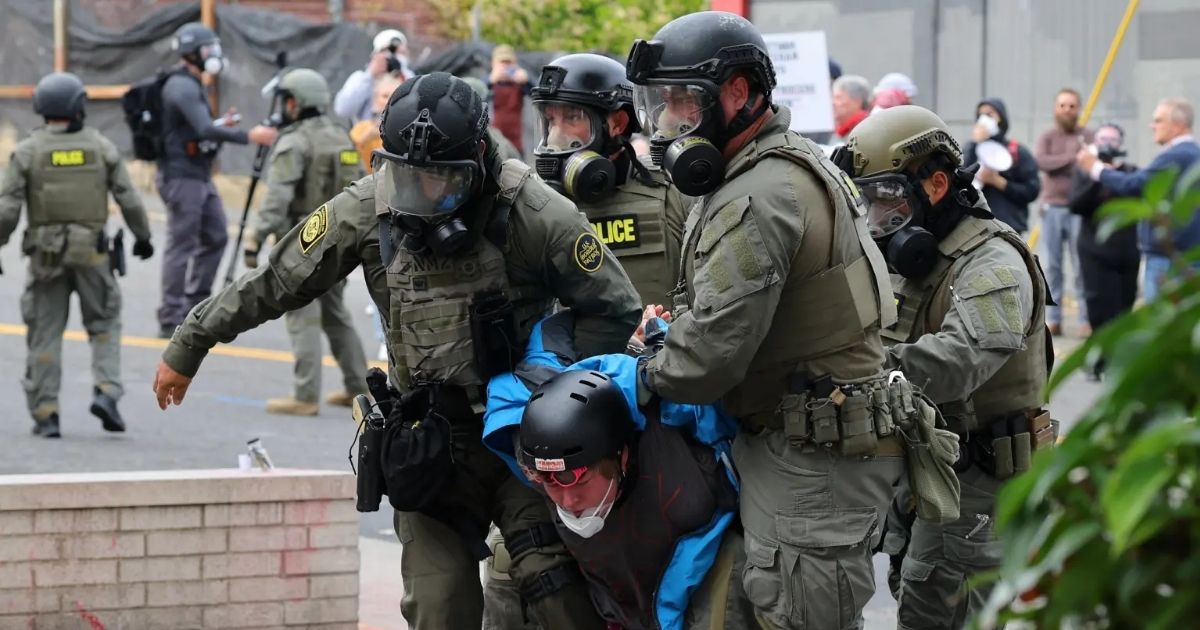 copy of articles thumbnail 1200 x 630 97 7.jpg - Trump defies federal court, sends 300 California National Guard troops to Portland, Oregon: ‘On their way there now’