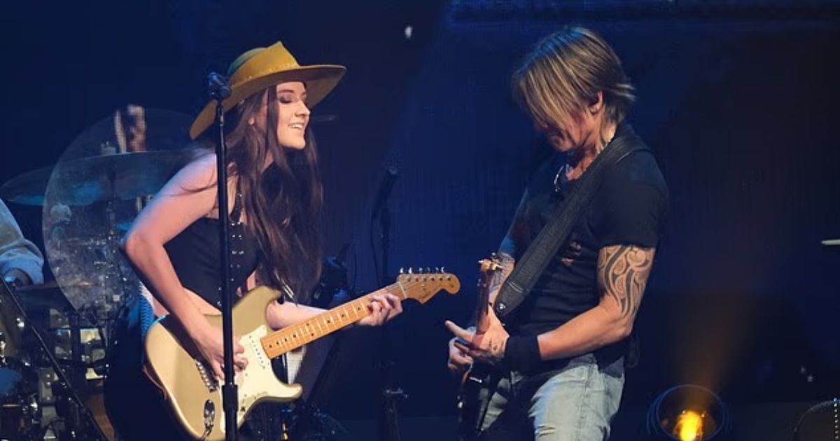 copy of articles thumbnail 1200 x 630 98 4.jpg - Keith Urban, 57, shockingly points to Maggie Baugh, 25, while singing 'I was born to love you'...  before Nicole Kidman split
